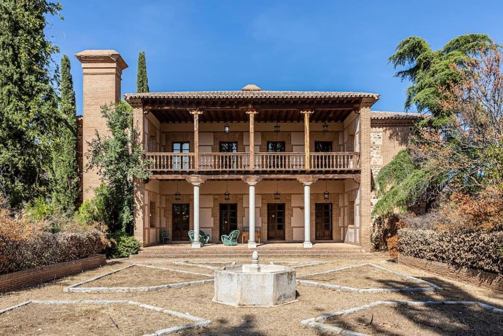 Casa Palacio Puy Du Fou Villa *
