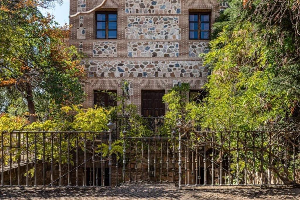 Casa Palacio Puy Du Fou Villa